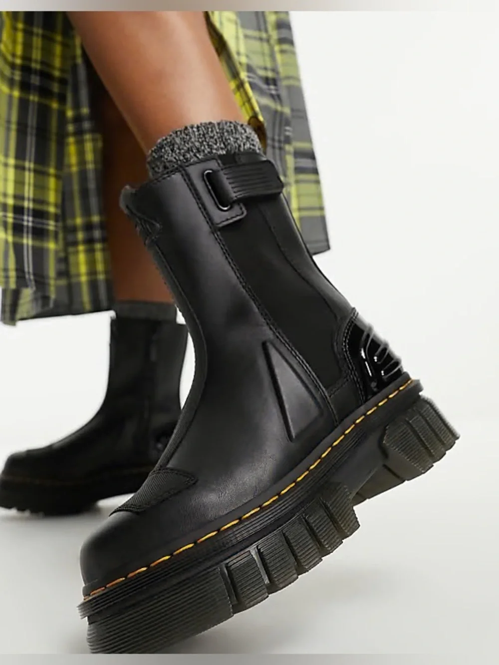 NWT:🔳 Audrick Chelsea Boot Dr. Martens🔳